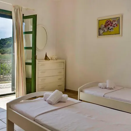 Отель Seaview Daisy House In Zakynthos Island 4*